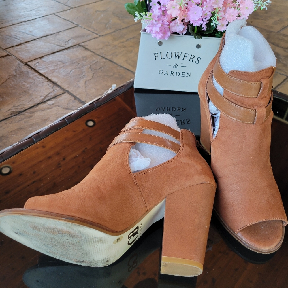 Gianni Bini Brown Suede Open Toe Ankle Booties Women's size 8